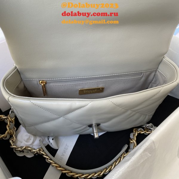 Replica Suppliers Quilted Leather 26CM 19 Flap AS1160 Bag