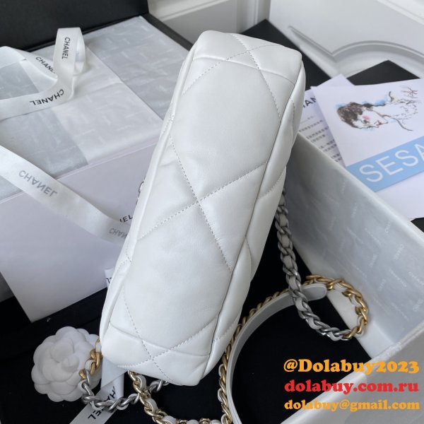 Replica Suppliers Quilted Leather 26CM 19 Flap AS1160 Bag